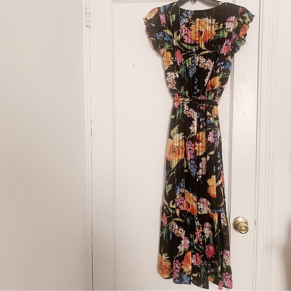 NWT Sam Edelman V-Neck Floral Midi Dress in Black/Multi - Picture 6 of 10